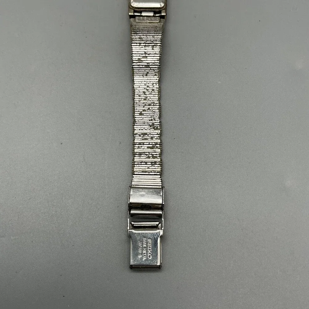 Vintage Seiko Womens Watch 13mm Two Tone Band 2E20-5030 New Battery 6.75